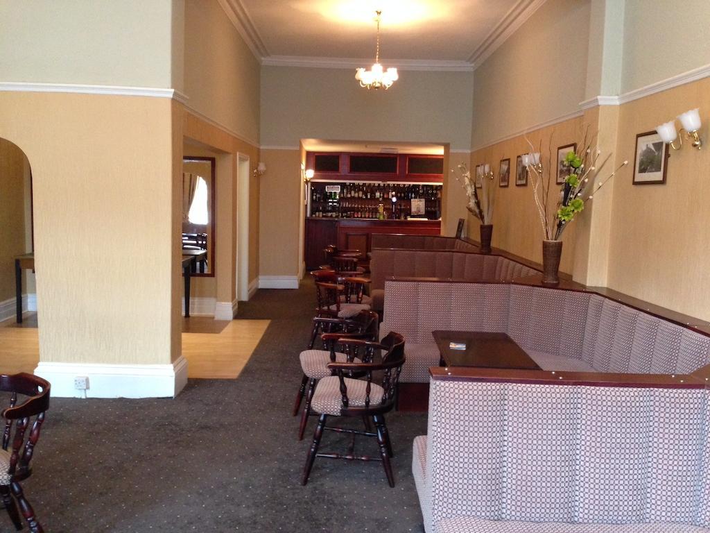 Grand Ash Hotel Ландъндо Екстериор снимка